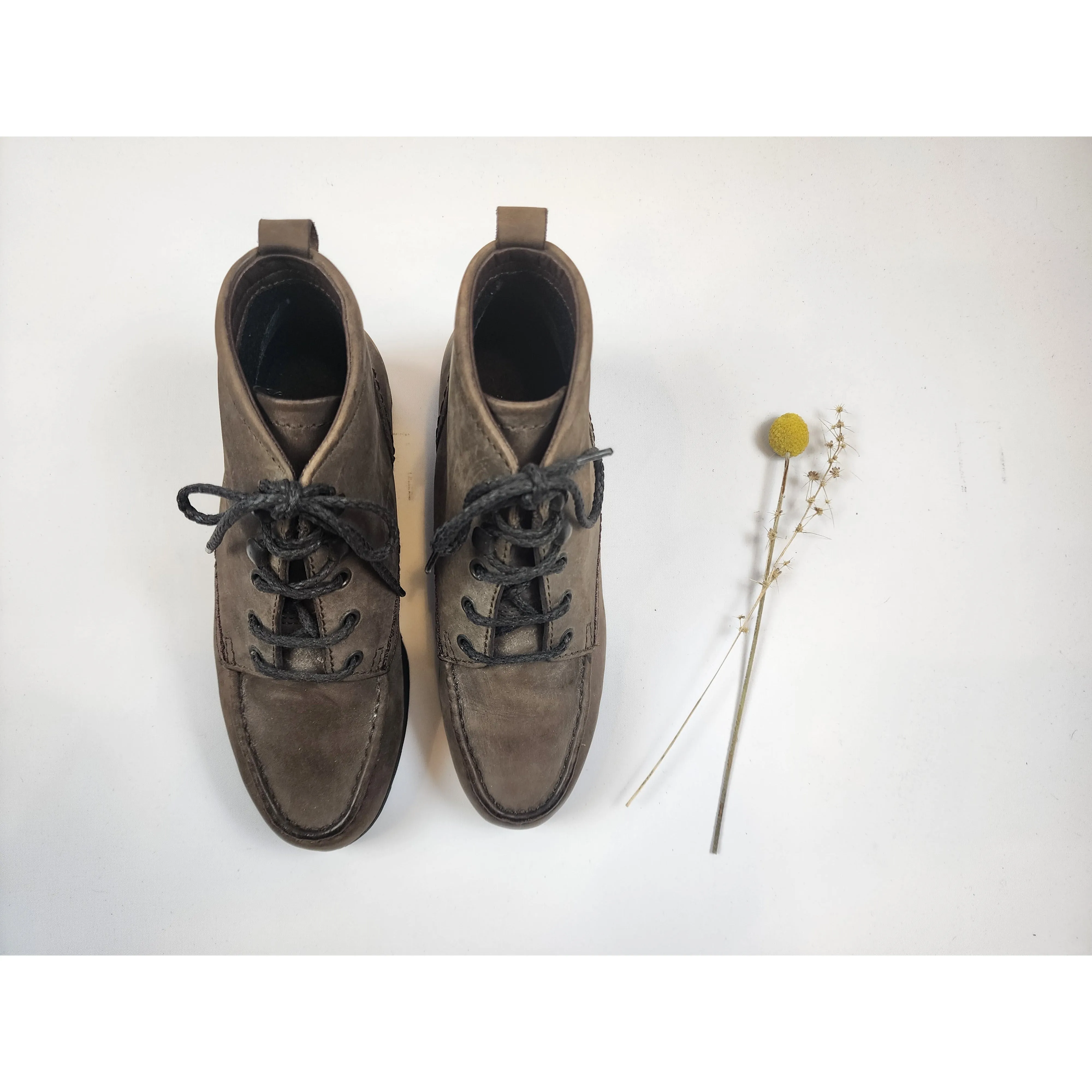 Ecco dark olive leather lace up ankle boots size 36