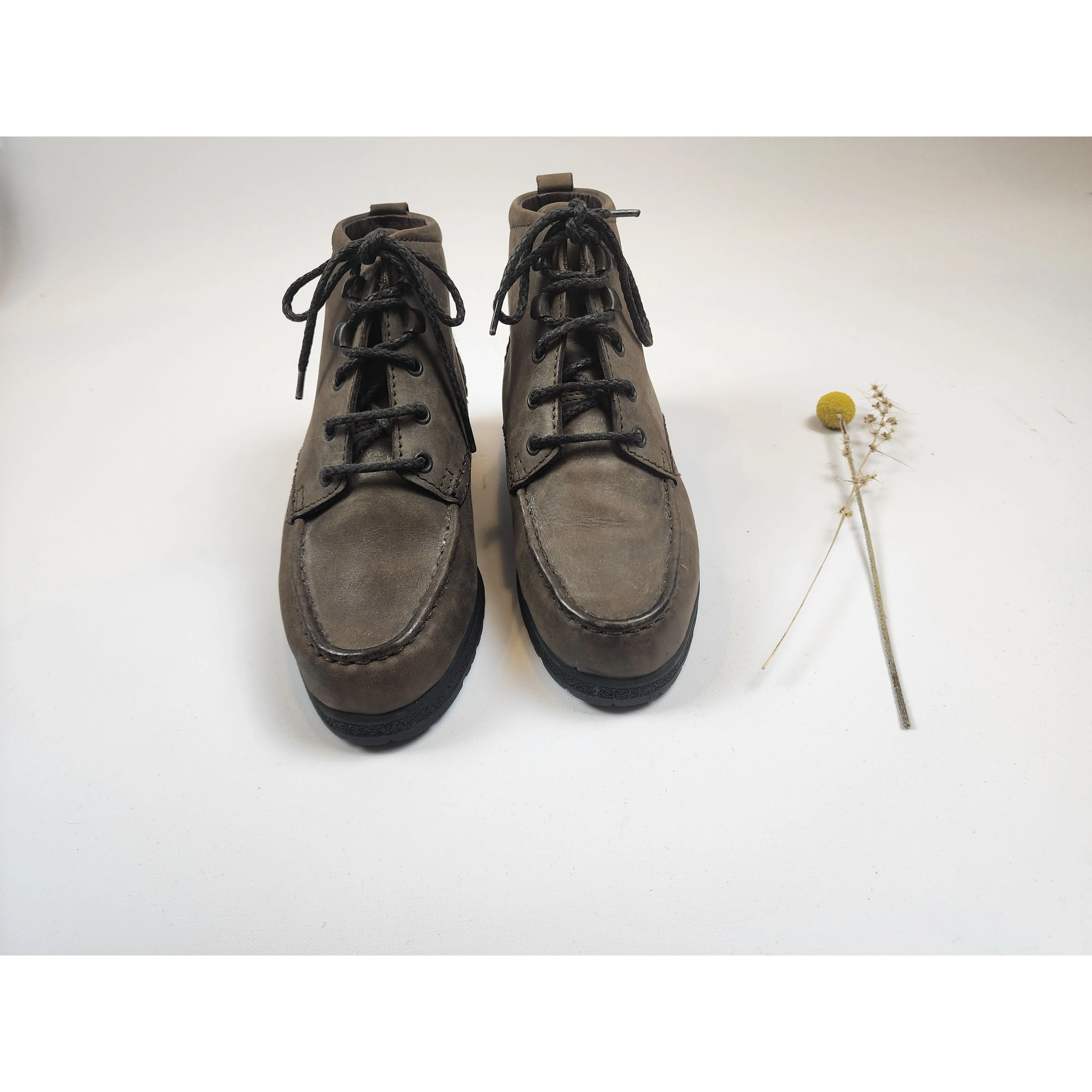 Ecco dark olive leather lace up ankle boots size 36