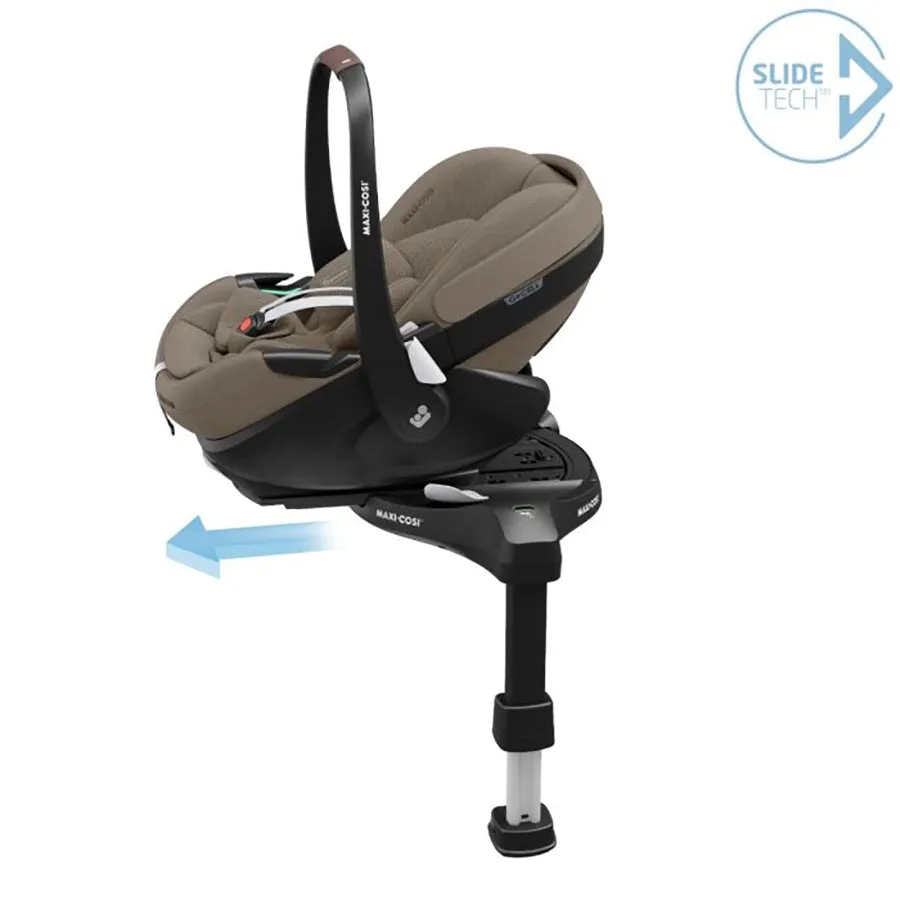 Maxi-Cosi Fame Travel System - 9 Piece Premium Bundle