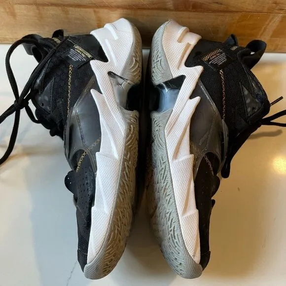 Nike Jordan Why Not Zer0.3 GS ‘The Family' Basketball Shoes Russel Wilson Sz 7Y