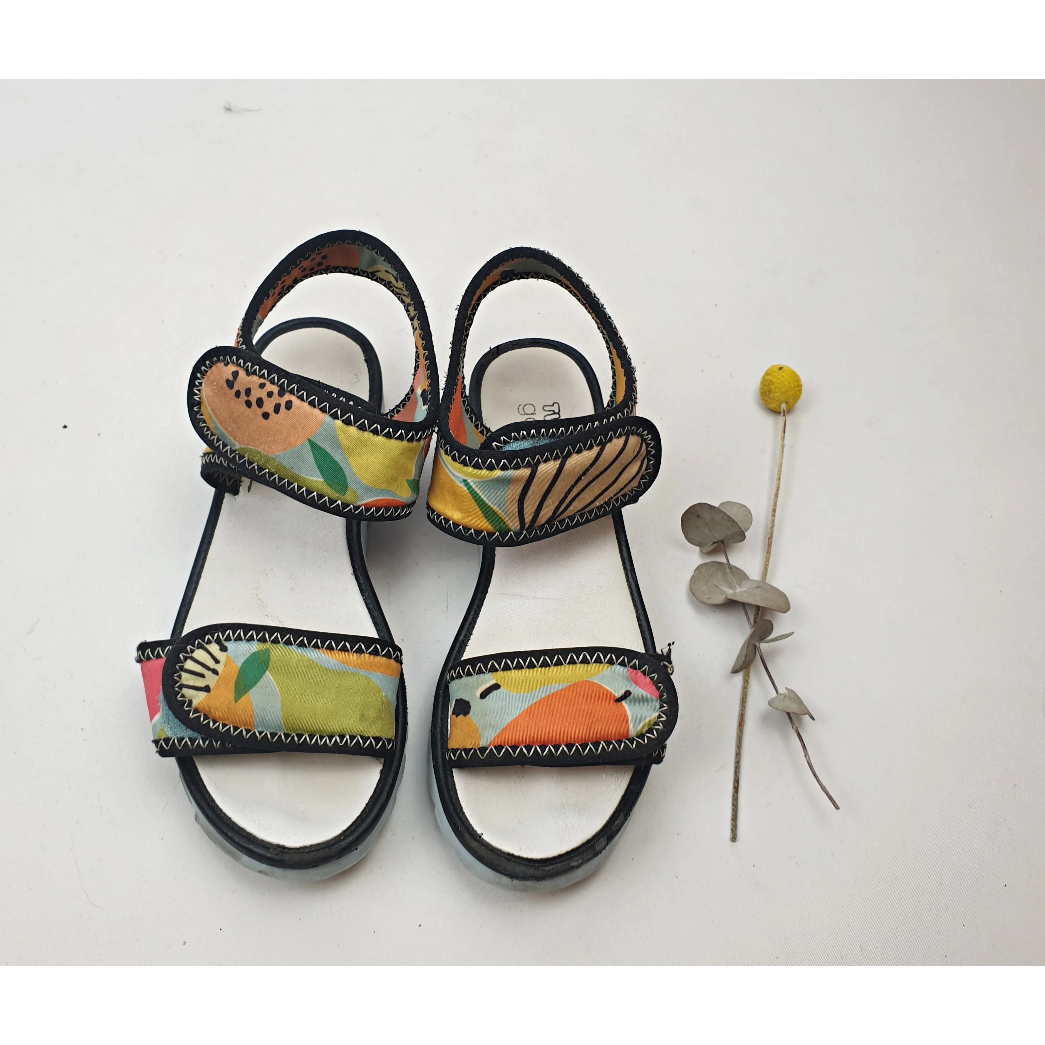 Twoobs x Gorman fabulous fruit print non-leather velcro strap shoes size 36