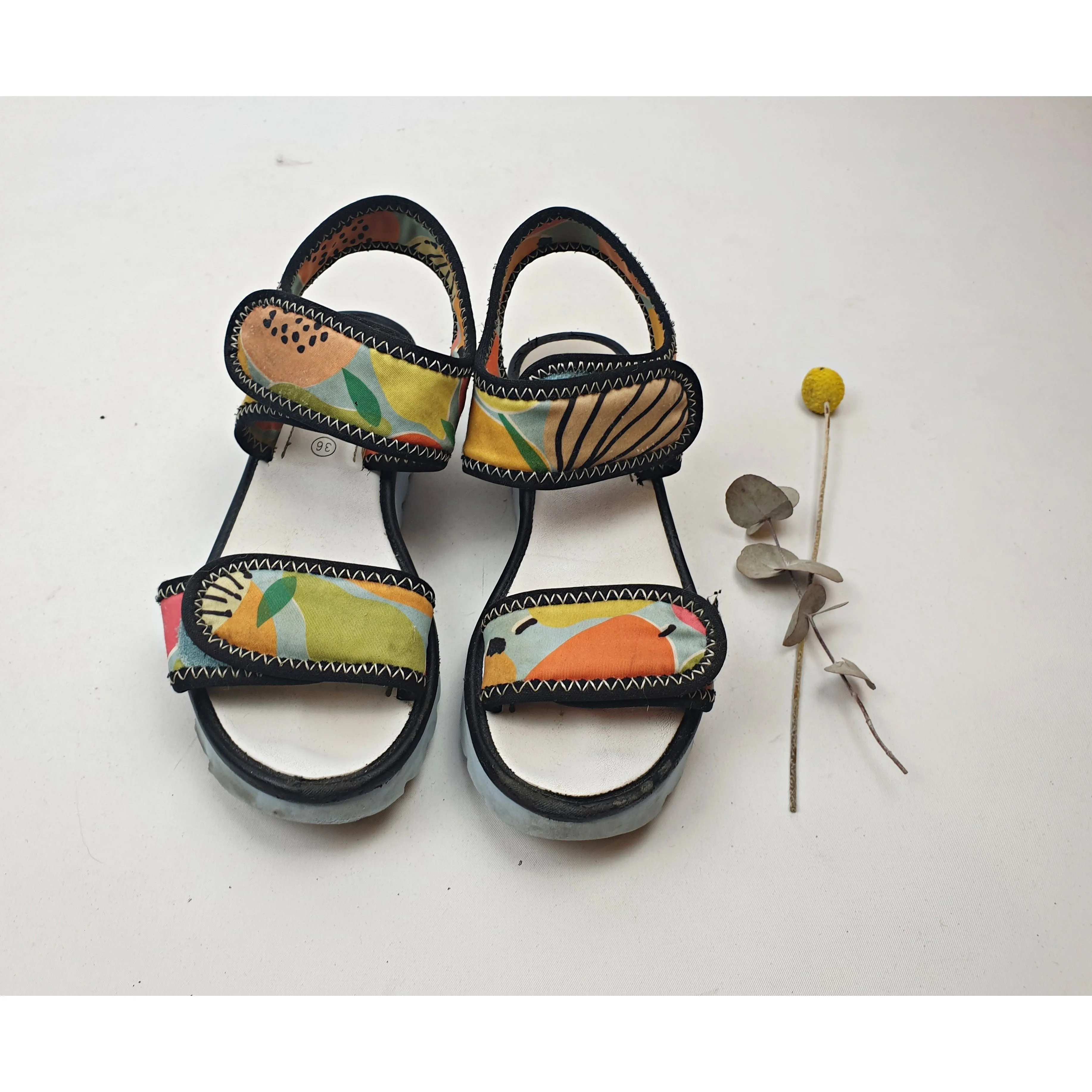 Twoobs x Gorman fabulous fruit print non-leather velcro strap shoes size 36